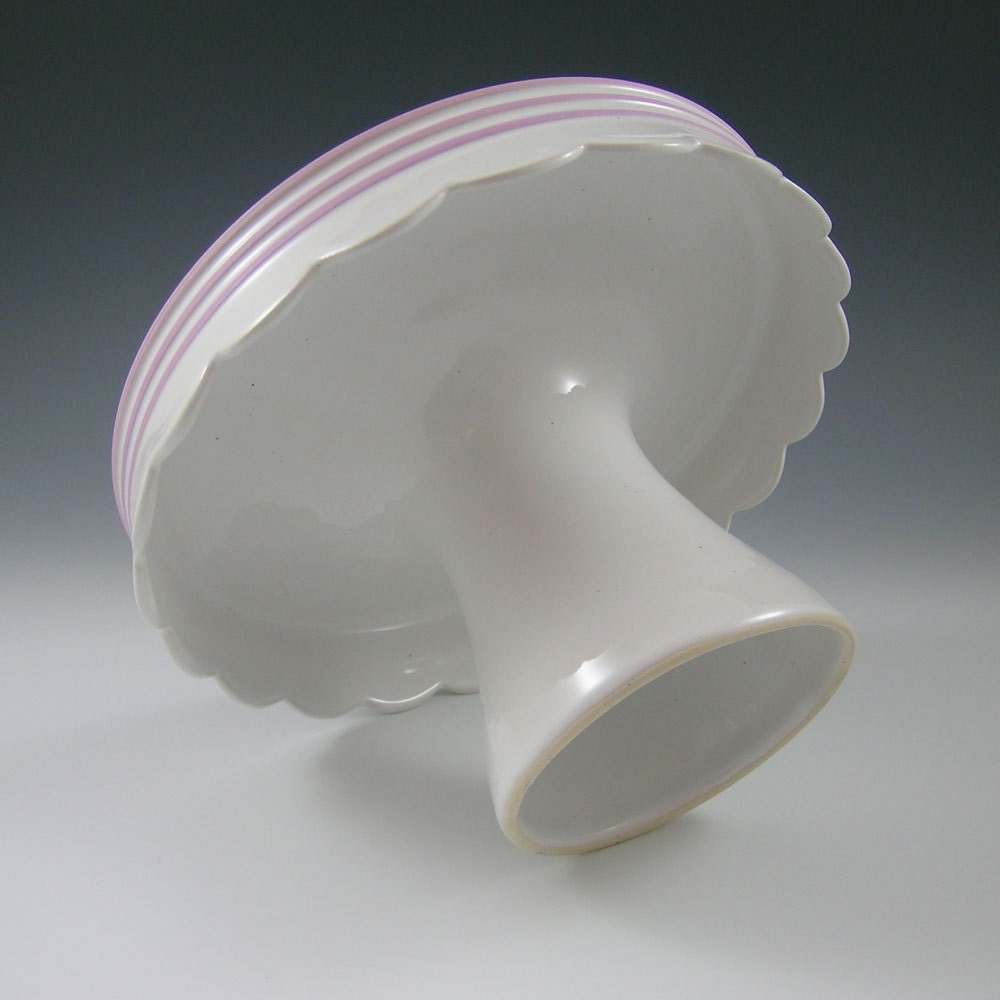 Cake Stand with Scallop Edge for Wedding, Birthday, Shower, Entertaining