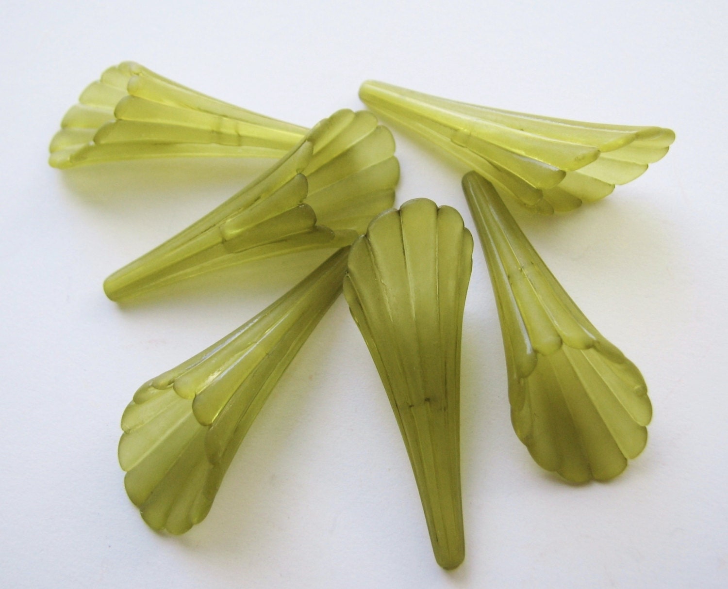 Lucite Trumpet Flowers Elongated in Olive Green(6) b2145