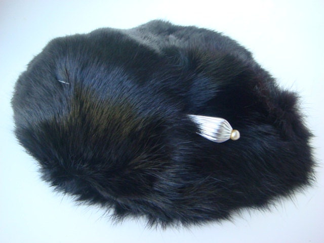 Vintage 40s 50s Mink Beret Hat with Hat Pin Swing Tilt Topper Rockabilly WW2 Era Glamour Black Fur Cap
