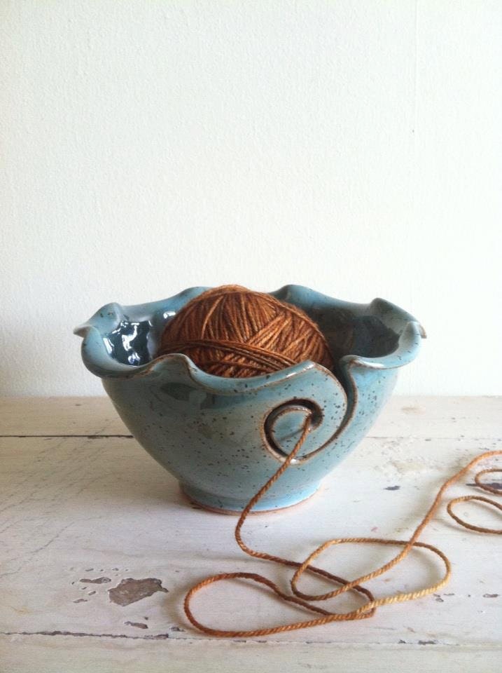 Yarn bowl, Knitting bowl, yarn holder bowl, Robin's Egg Blue, Turquoise