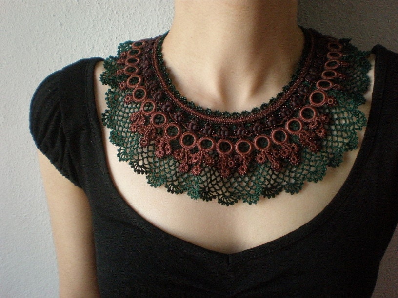 Green Sienna Lace - Circular Motion ... Beaded Crochet Necklace - Beadwork - Mauve Taupe - Forest Green