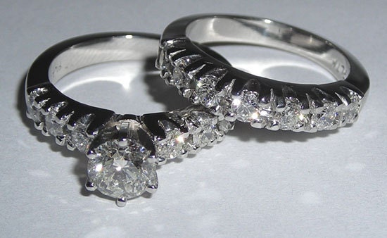 1.60 ct Diamond engagement ring WHITE GOLD F VVS1