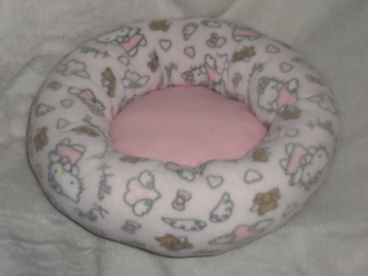Hello Kitty  Angel and Bear Cat/Small Dog Bed
