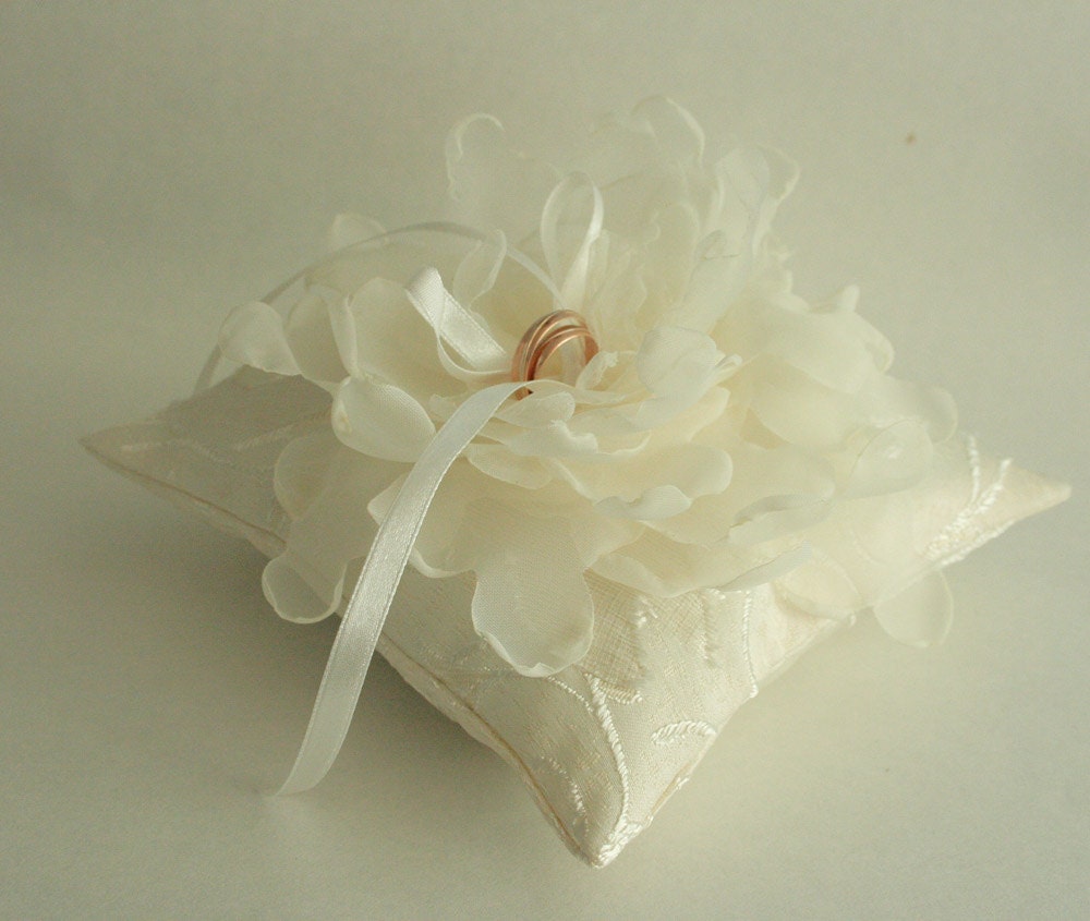 Ivory  Wedding pillow with flower, lace and  ribbon---ring bearer pillow, wedding rings pillow , wedding pillow---FREE SHIPPING