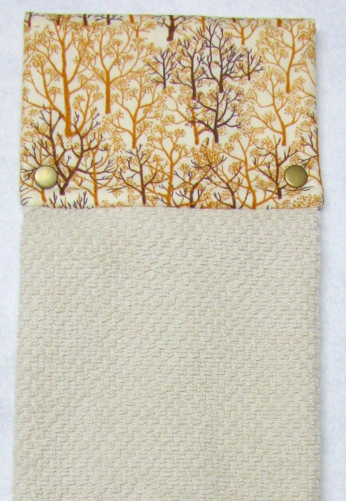 Kitchen towel, bar towel, oven, snap top towel, guest towel, gorgeous trees on beige towel