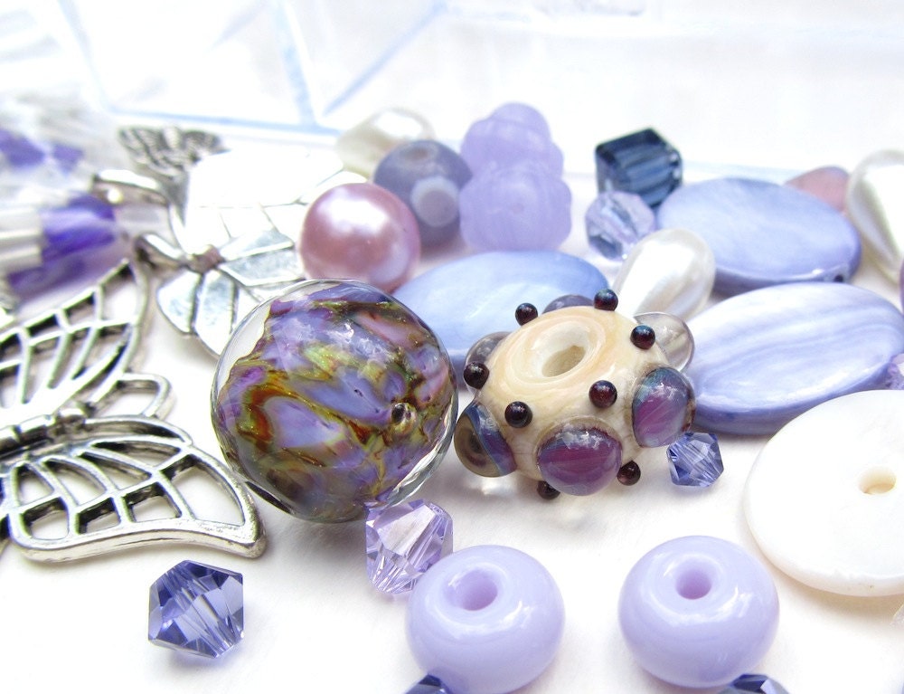 Bead Mojo Box, Glass Beads and Lampwork, Parma Violet