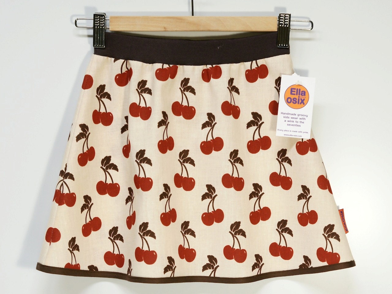 7/8y retro skirt "Cherry" - made with love from vintage fabrics.