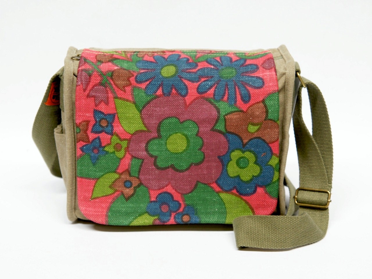Fenna - saddlebag customized with original vintage fabric.