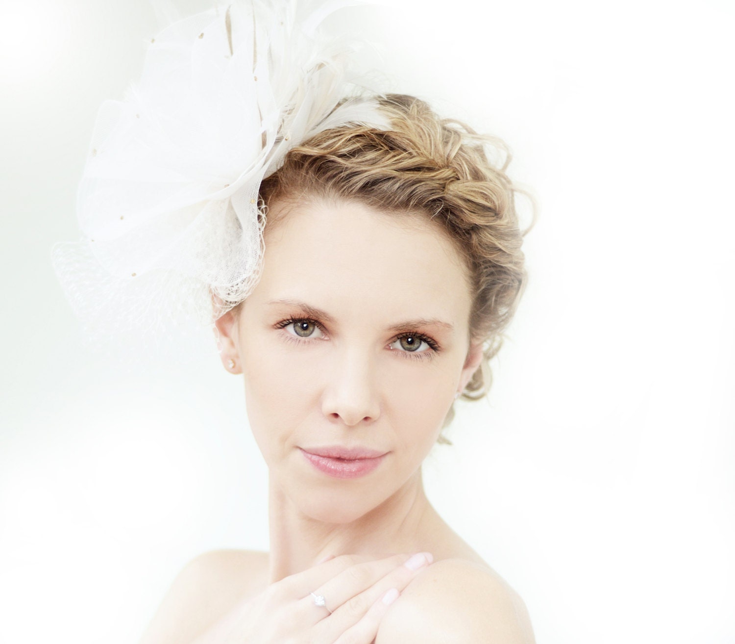 Bridal-Feather-Hair-Clip-Wedding-Headpiece-Fascinator-Cream-Ivory-Head-Piece-Hair-Comb-Free-Shipping