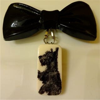 Begging Scotty Bow Brooch