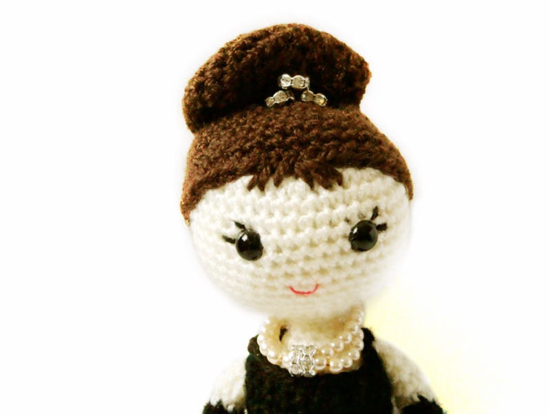 Crochet Amigurumi Pattern Doll - Holly Golightly