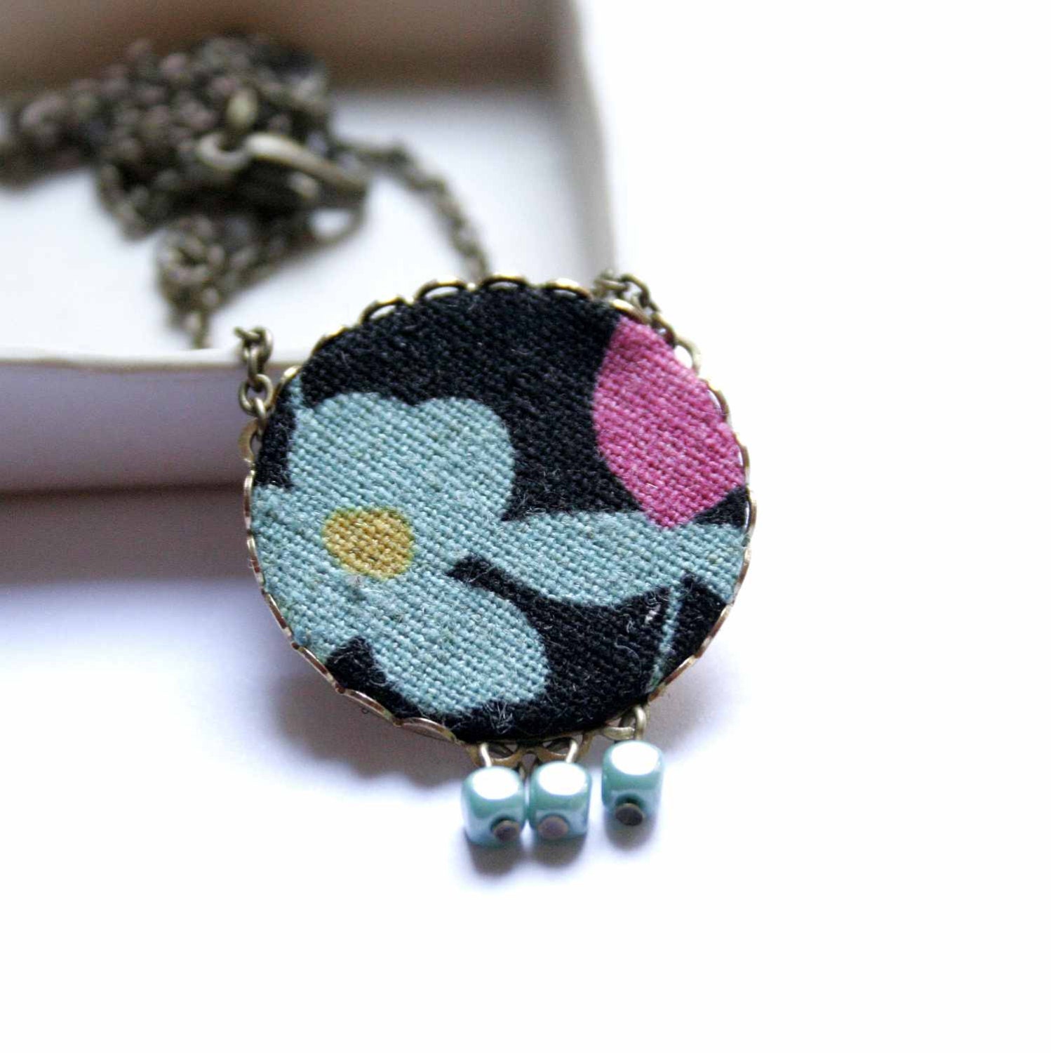 Necklace in Black, Turquoise and Pink with Flowers - Black Garden