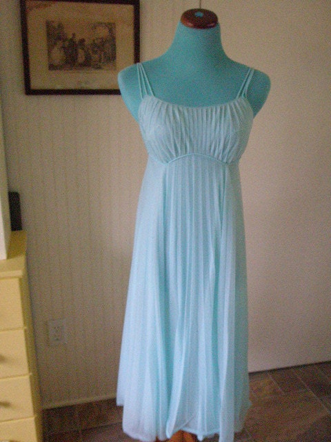 Vintage Vanity Fair Teal-Blue Pleated Nightgown--NEW-Never Worn