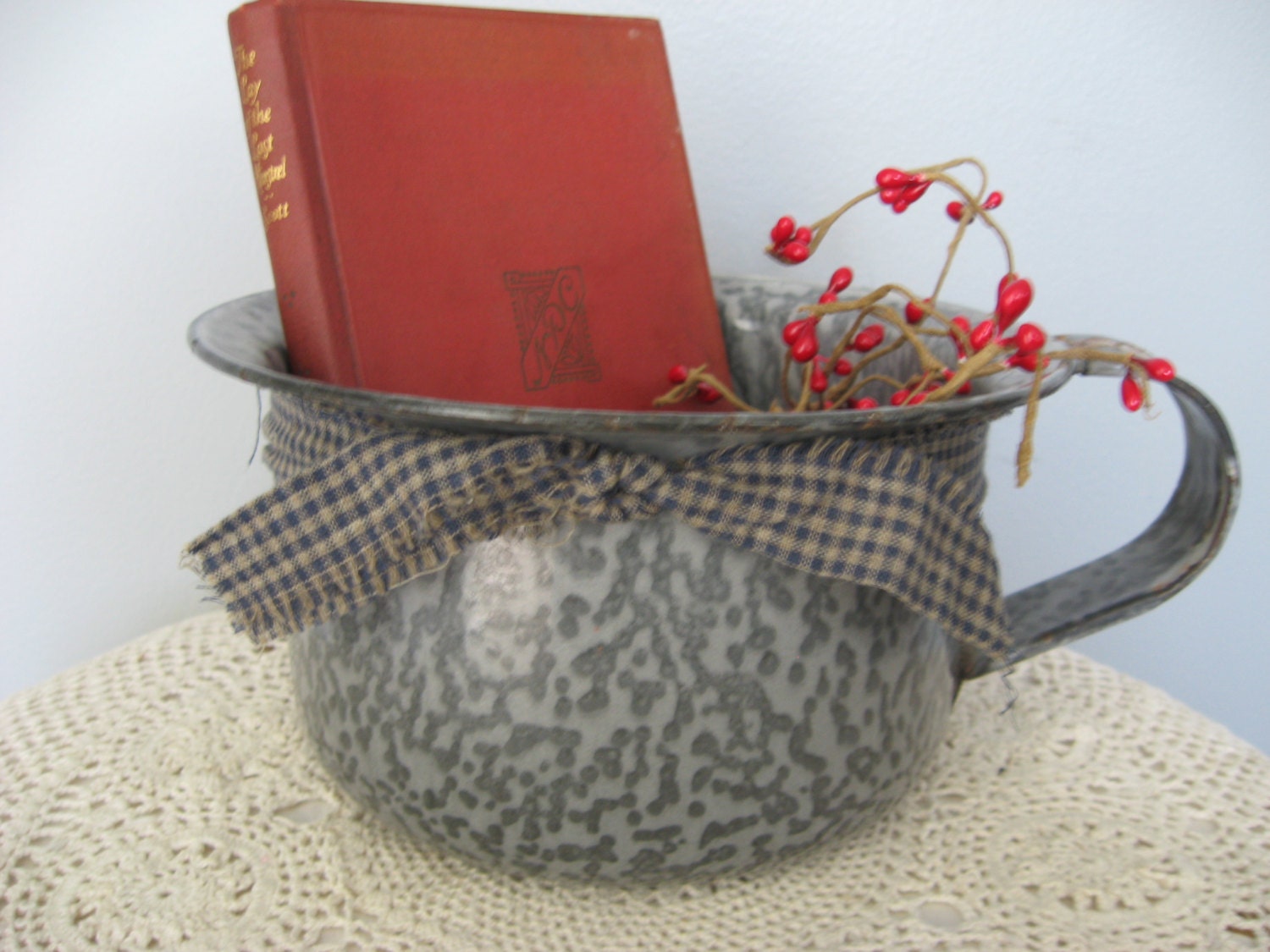 Vintage Gray Speckle Agate bowl, Enamelware extra large cup, Primitive Shabby Chic, Vintage Wedding, Grandmas Retro Kitchen Enamel