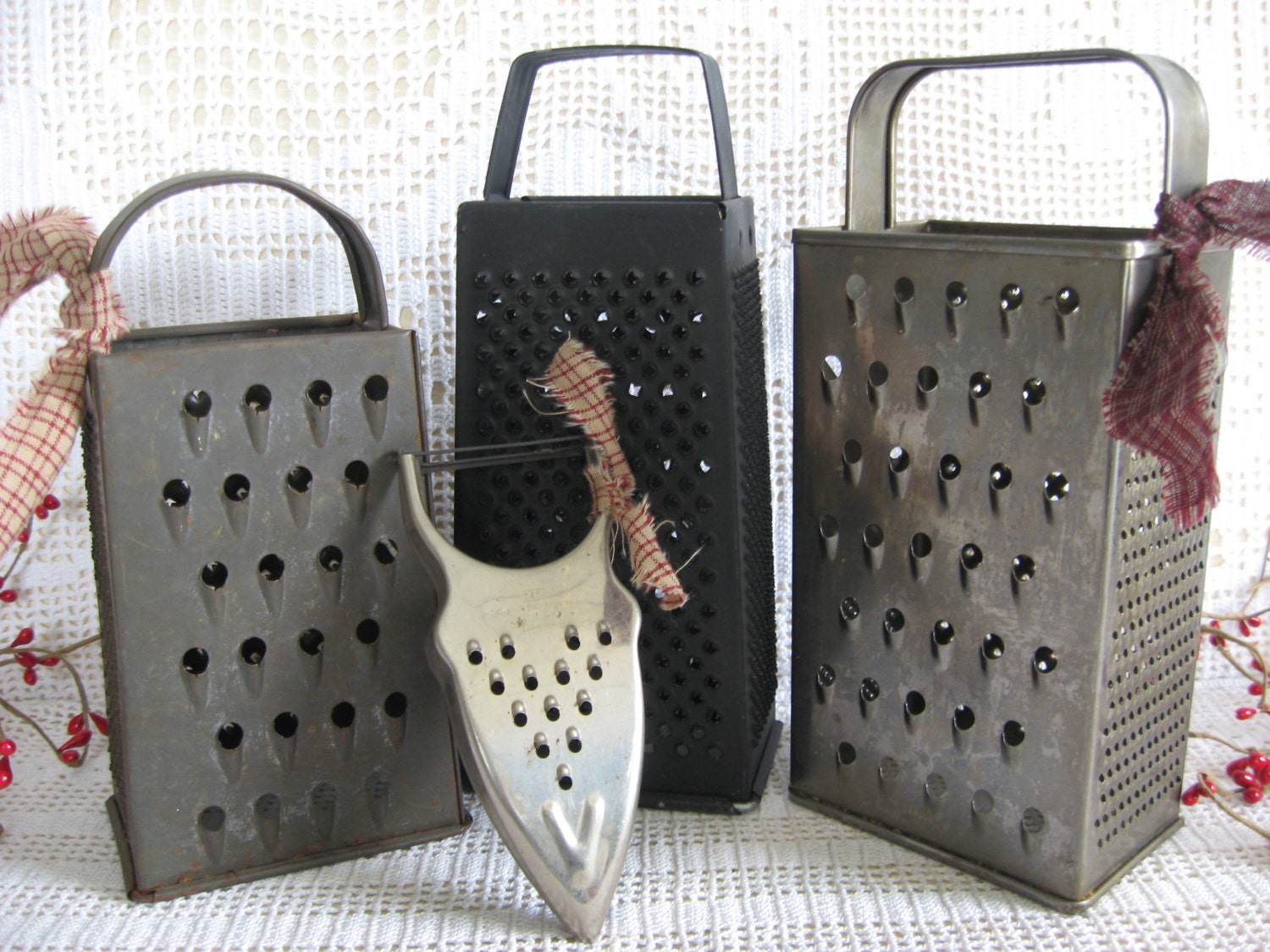 4 Vintage Graters, Metal Box Graters, grater peeler, Grandmas retro kitchen tools, vintage home decor instant collection, farmhouse tuck K6