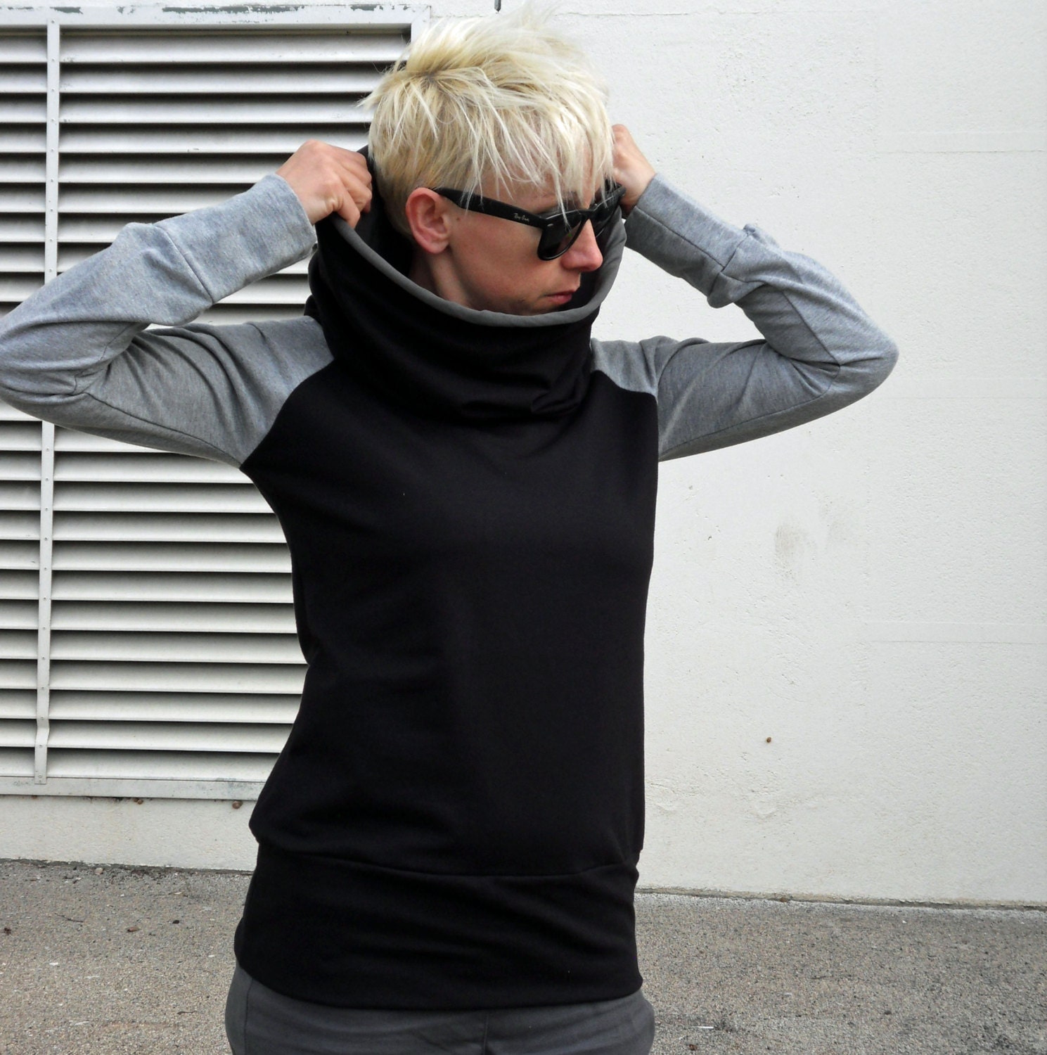 Sweatshirt  for women deep high collar/hoodie//modern fashion street style