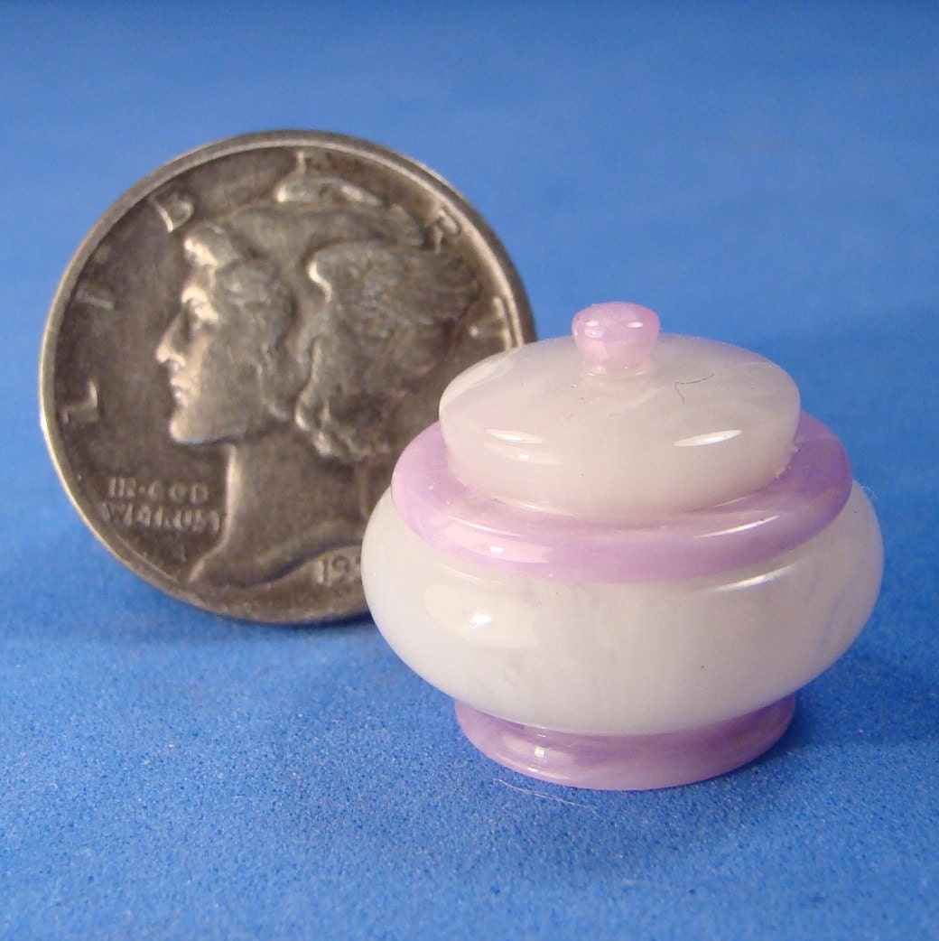 IGMA Fellow Bill Helmer Miniature Lathe Turned 1" Scale Lavender & White Bakelite Box
