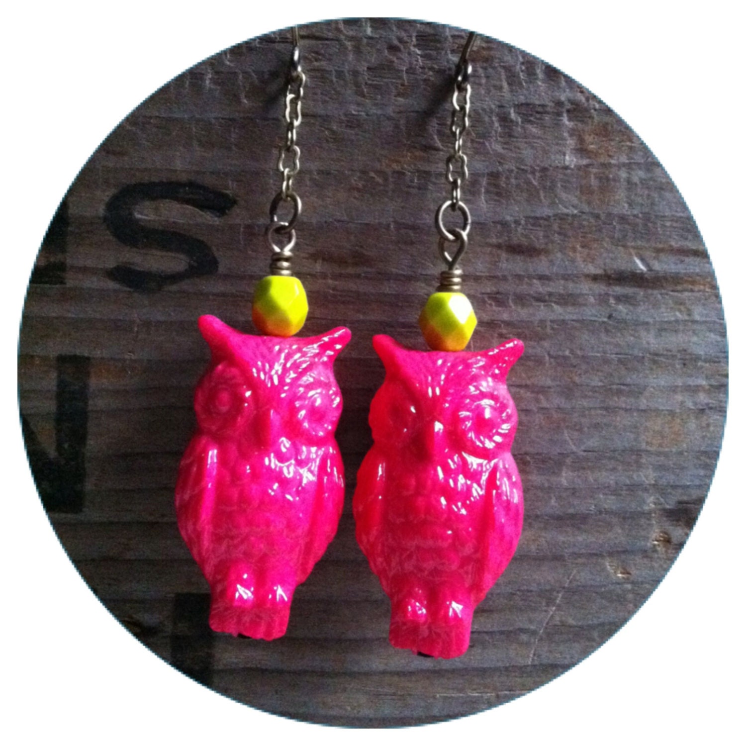 Earrings - vintage - neon pink - lucite owl -  antique brass chain - woodland