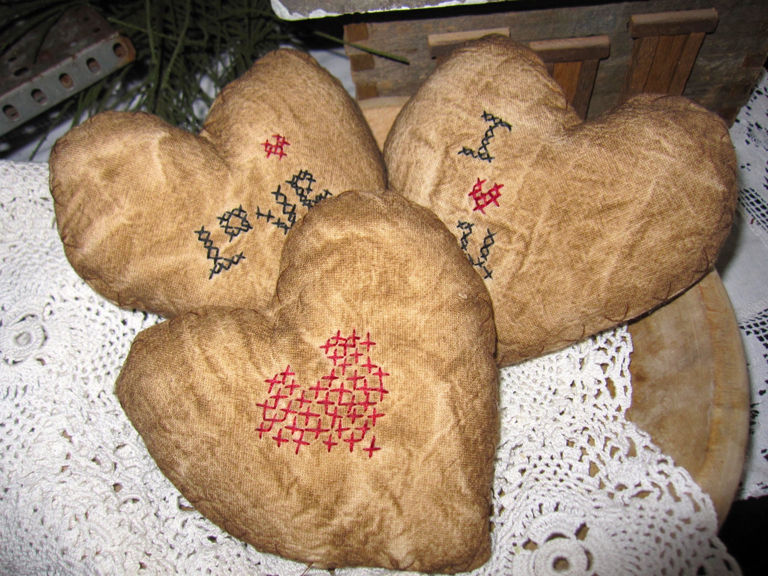 Primitive Heart Bowl Fillers, Primitive Valentines Day, Valentine Decorations, Primitive Hearts