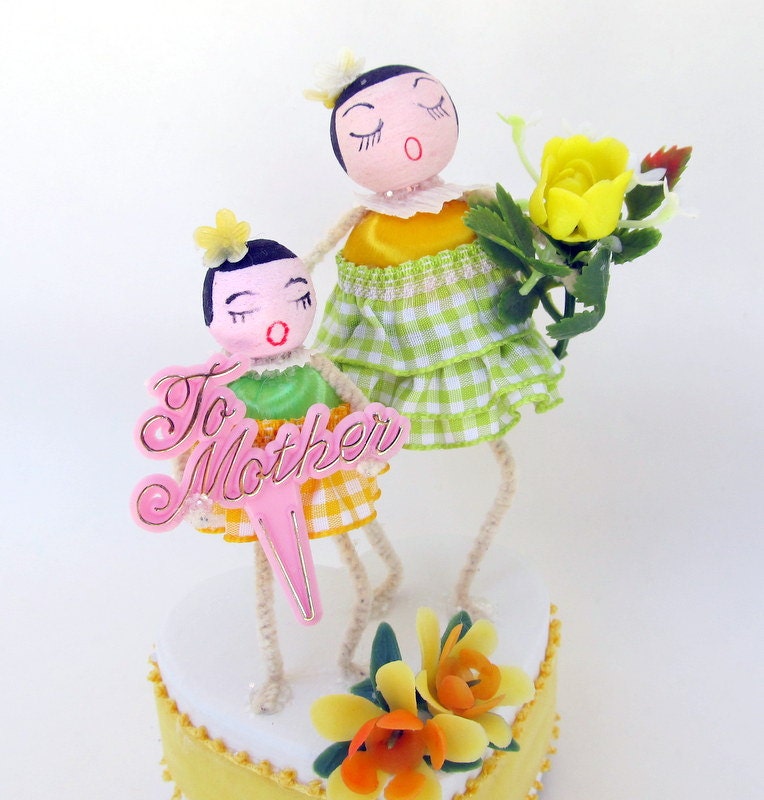 SALE Mother's Day Gift Decoration Spun Cotton Gal Happy Mother's Day Mother and Daughter