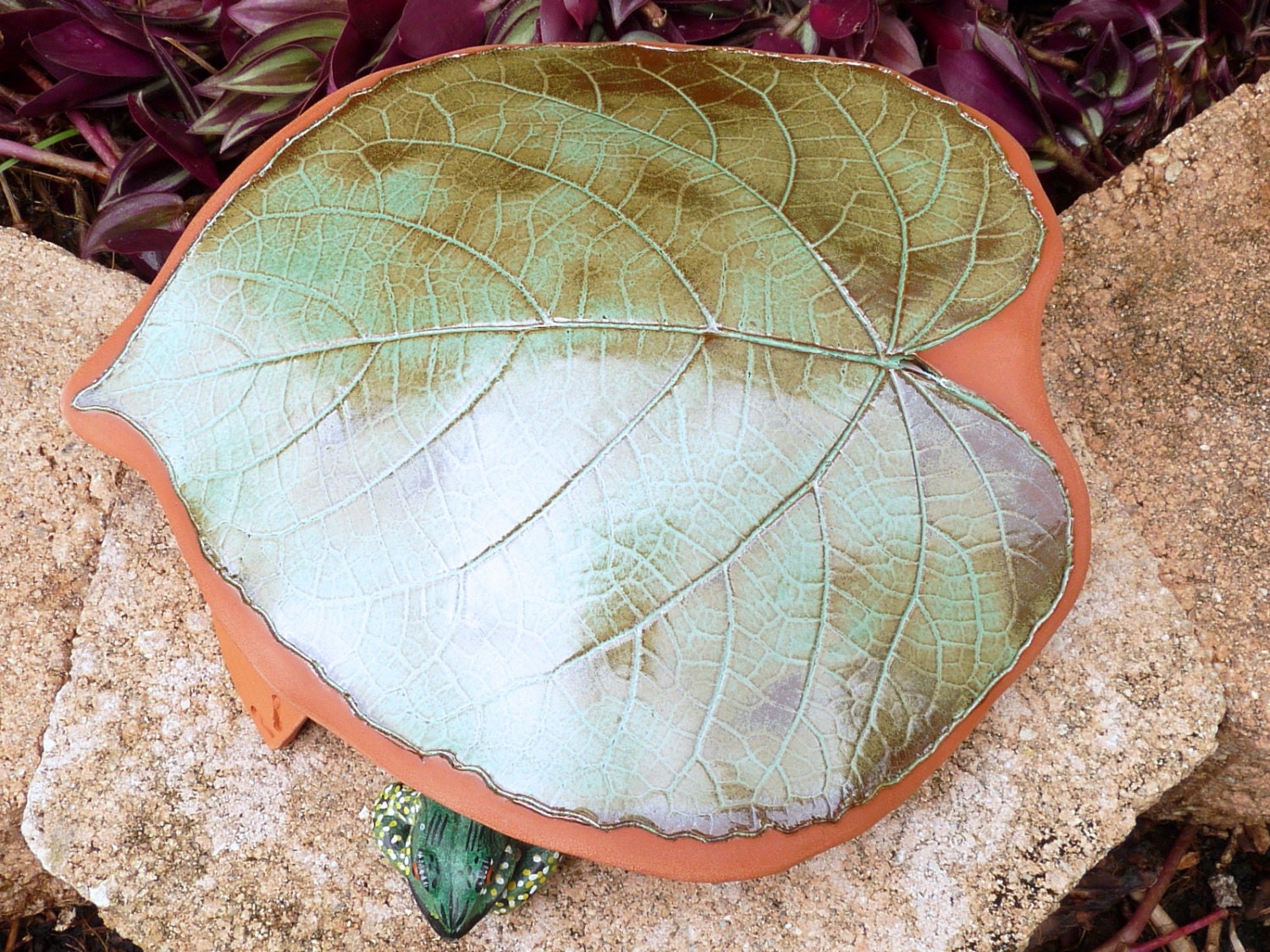 Toad Abode Frog House For Green Gardening Garden Leaf Unique Garden Art Pottery Garden Decor