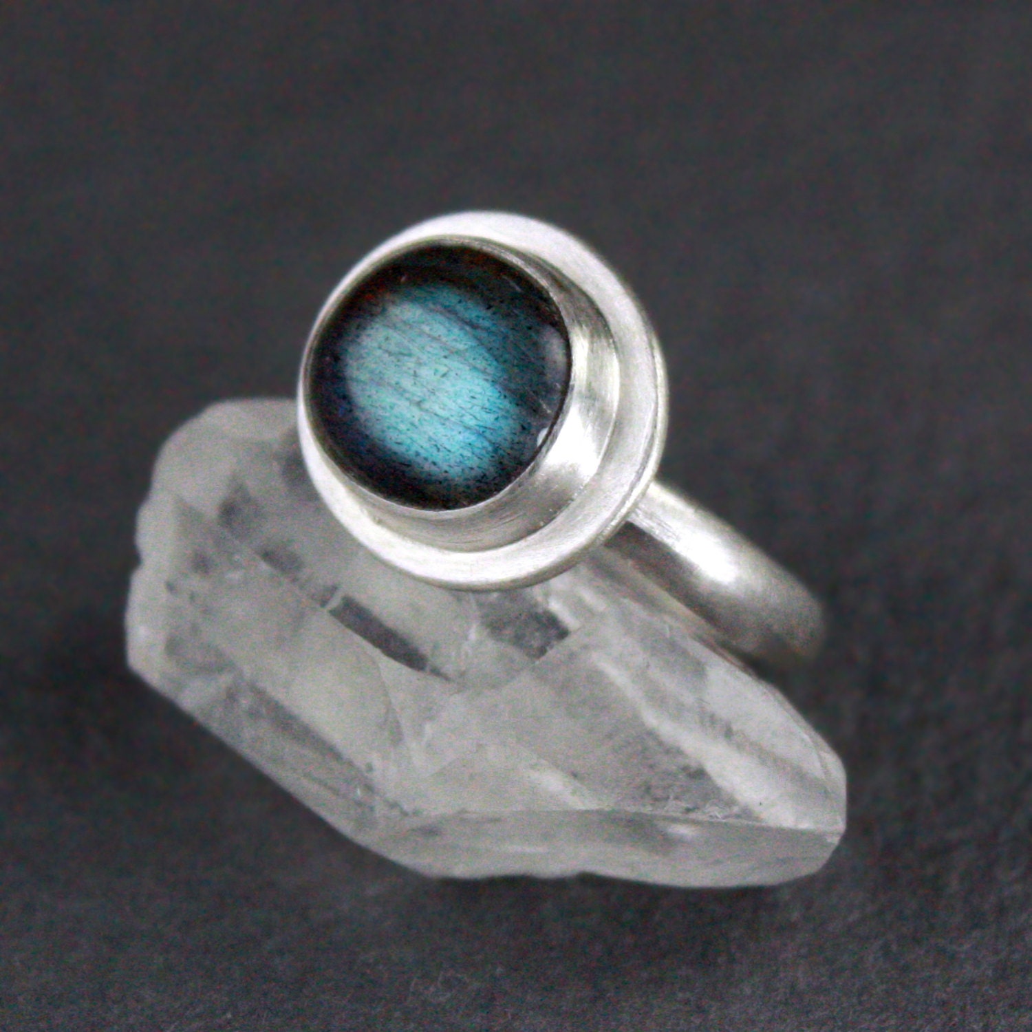 Blue Flash Labradorite Ring - Modern, Geometric