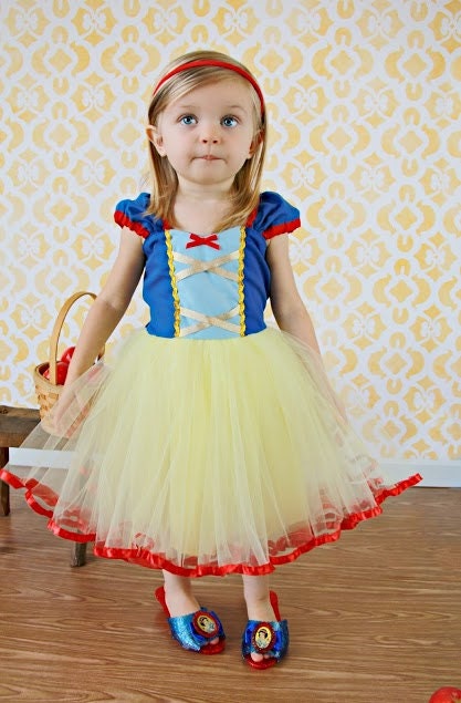 SNOW WHITE dress girls princess  costume dress TUTU dress style princess costume