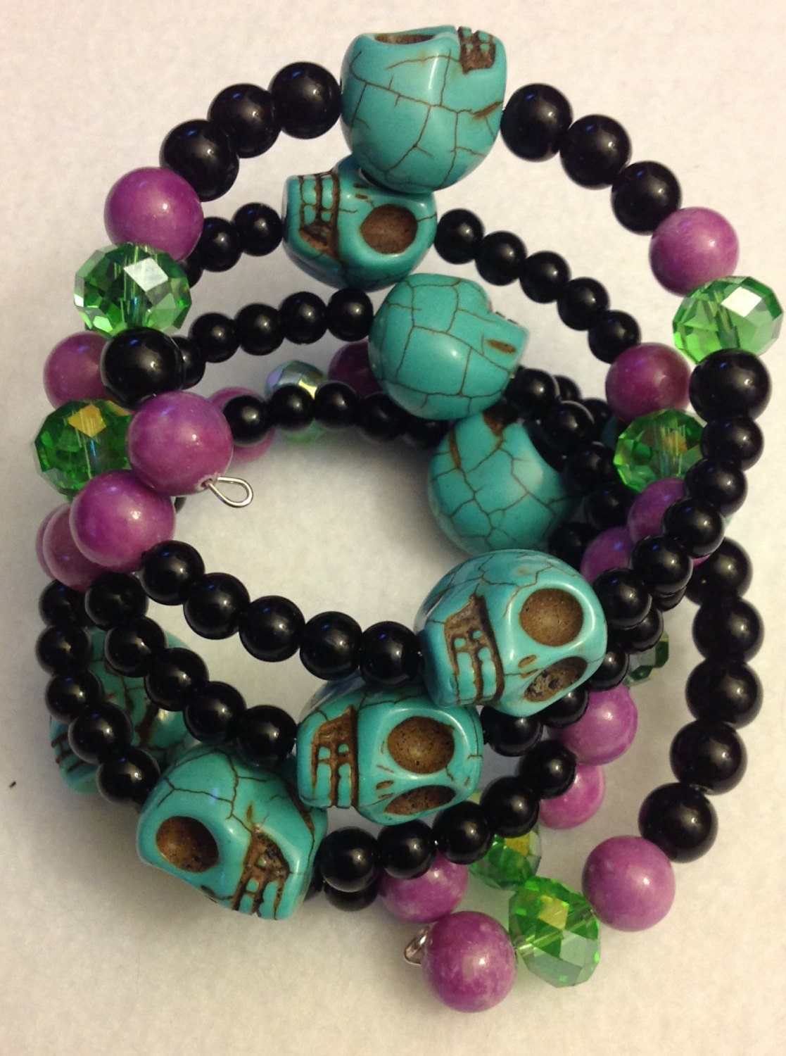 Skull, Skull bracelet, Skull jewelry day of the dead, dia de los muertos, Rockabilly, Sugar skulls, Halloween, Purple