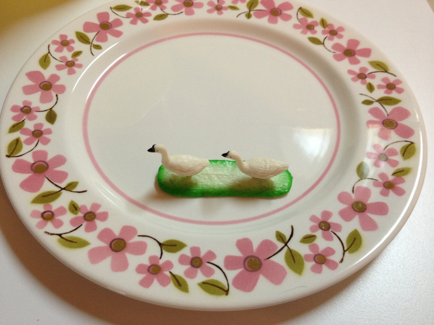 Mikasa Mediterrania Petals Vintage Plates