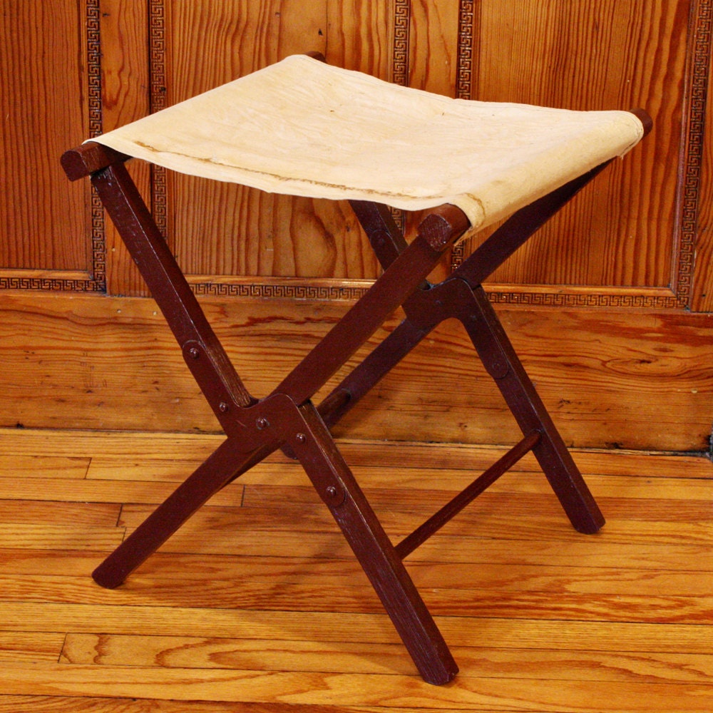 Vintage stool - camping stool - folding stool - white/cream canvas