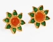 Flower Stud Earrings - Carnelian and Green Onyx Flower Earrings - Semiprecious Stones - Vintage Style - Gold Plated