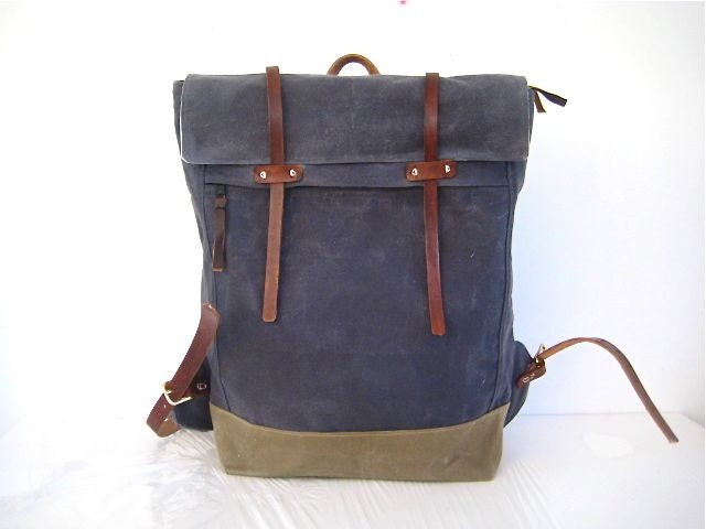 Waxed Canvas Rucksack / Backpack Zipper Closure Zipper Pocket Padded Straps Laptop Pouch Leather Charcoal Khaki
