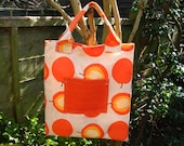 Simple tote bag in fun fruit print