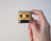 s a l e  felt cassete tape brooch