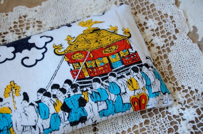 Flax Seed and Lavender Eye Pillow: Vintage Pagoda in Blues