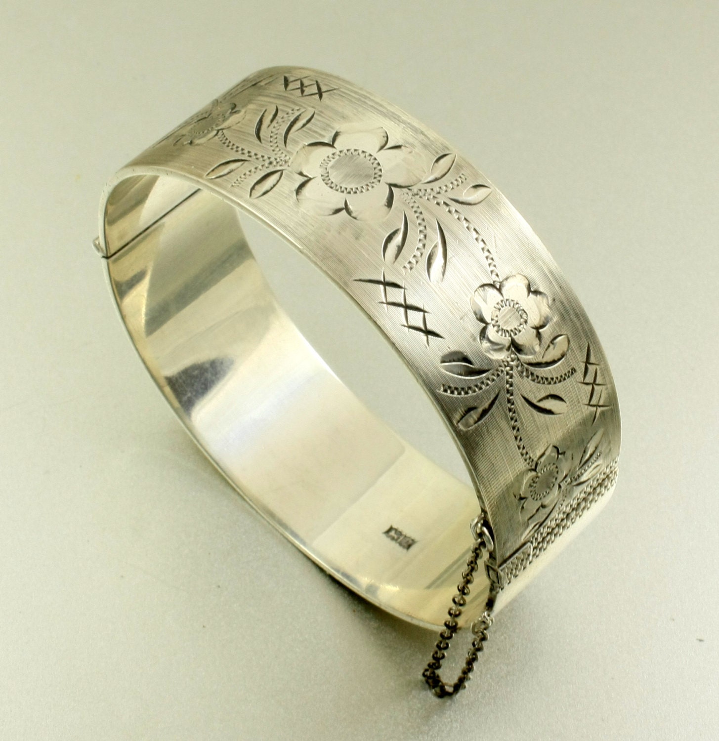 Vintage English Sterling Silver Engraved Hinged Bangle Bracelet Birmingham 1969 Flower Power