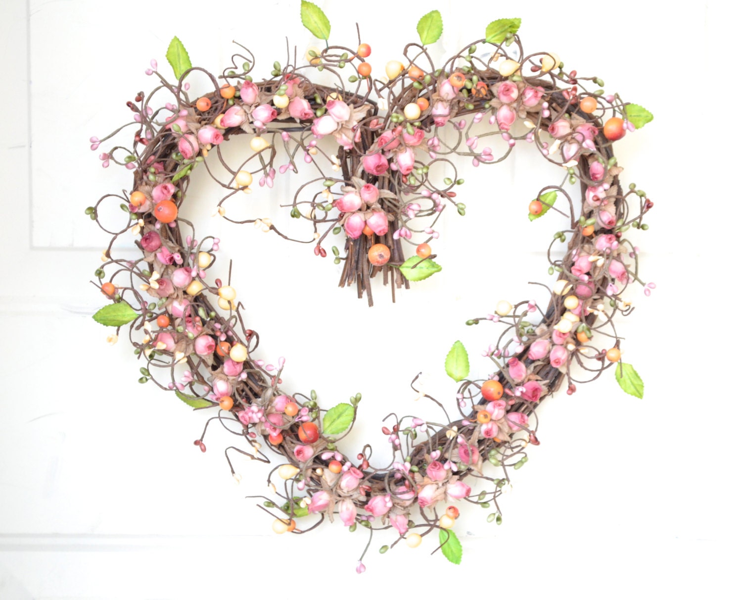 Heart Wreath - mauve dry look rosebuds - Romantic Gift - Valentines Day - Mothers Day