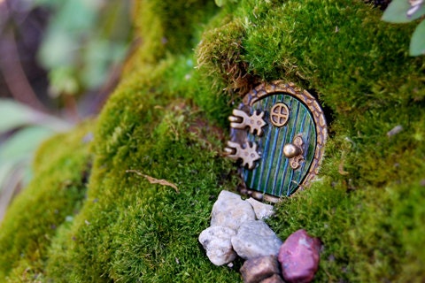 Bag End Hobbit Door Locket