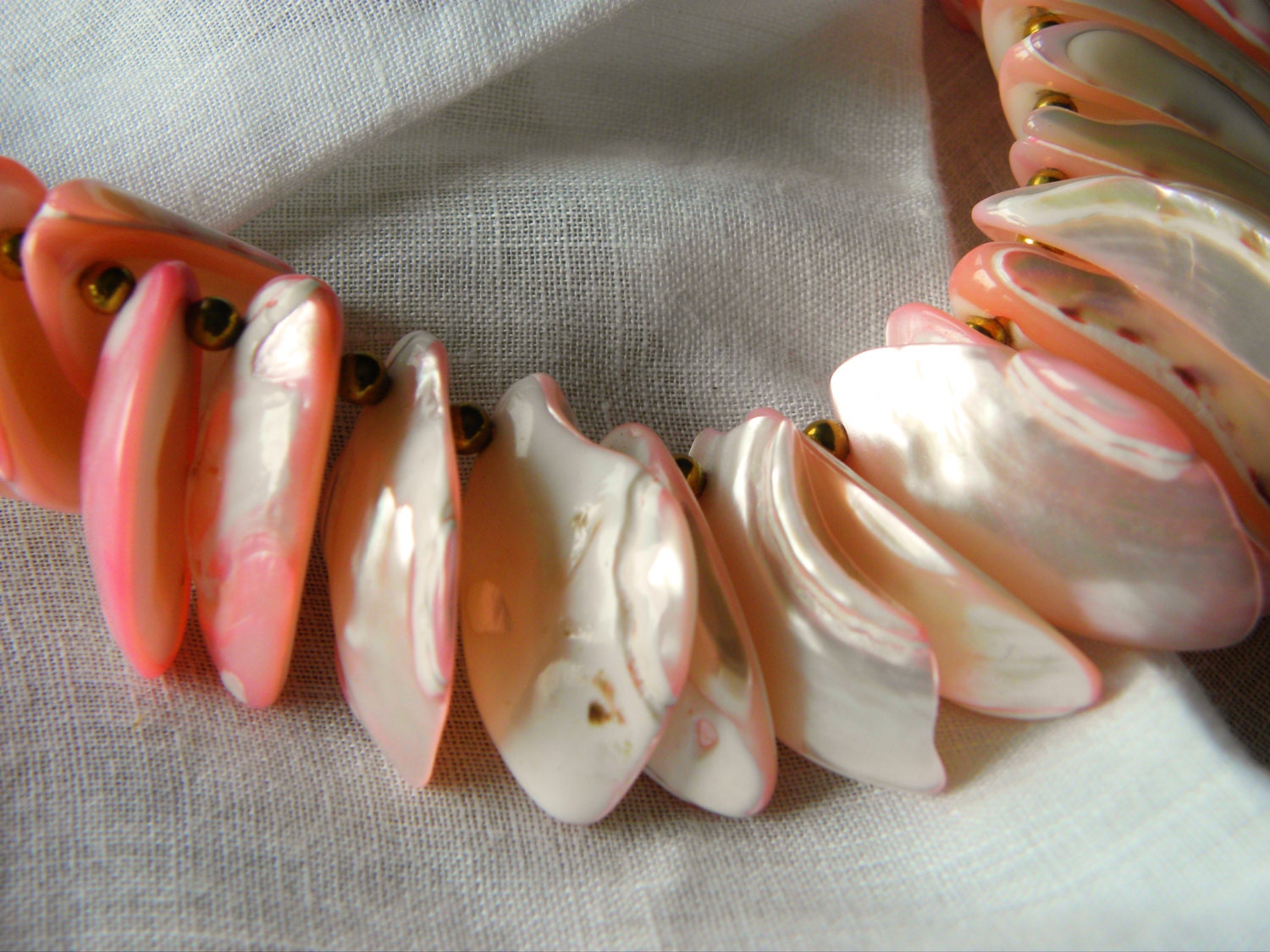 Pink Shell 23 Inch Necklace Vintage Shipping Included to USA