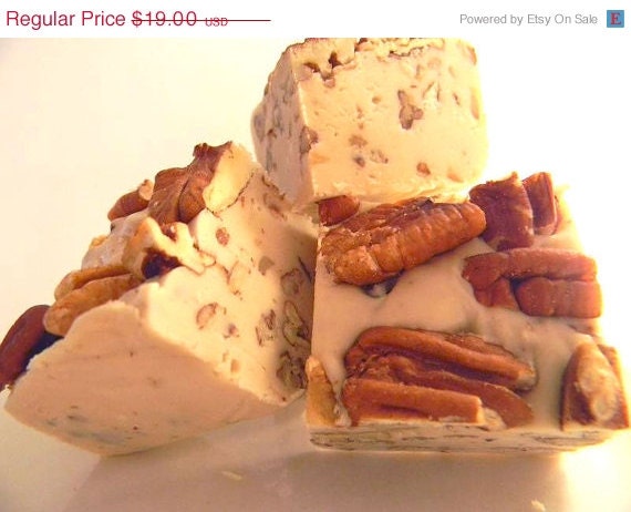 SALE Julie's Fudge - PRALINES & CREAM - Yummy Sweet, Nutty, Delicious Fudge Wonderment - 12 Pieces (1lb)