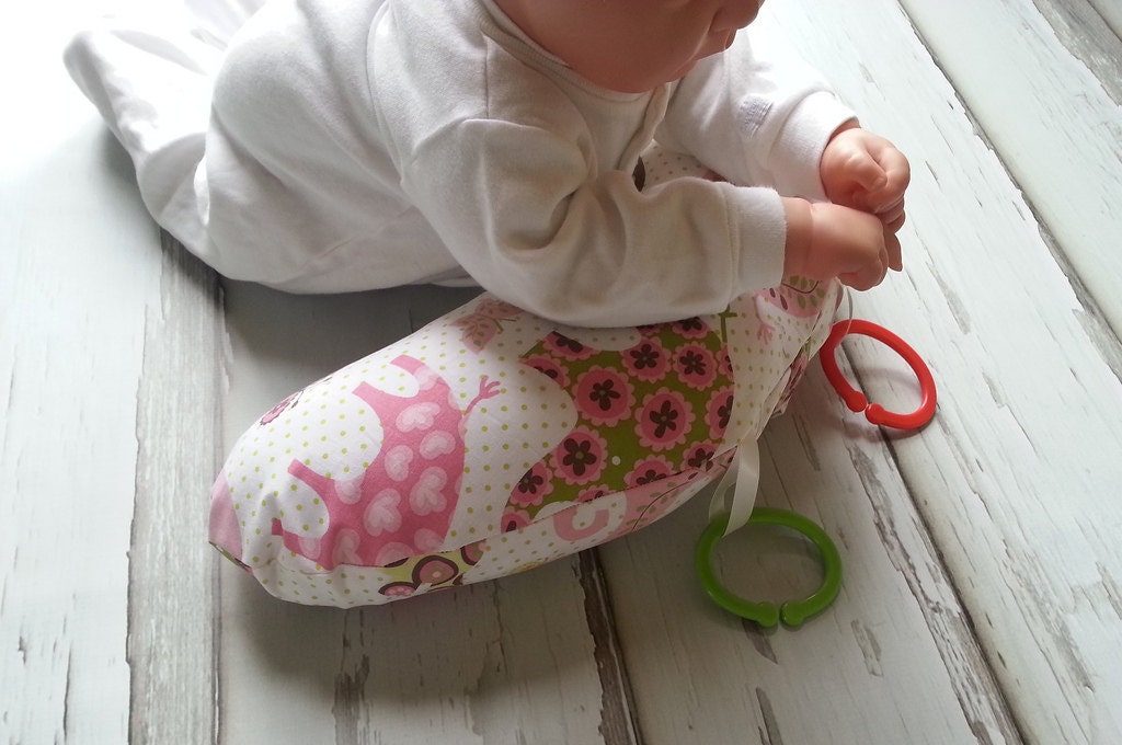 Luna Tummy Time Pillow, Elephants in Pink