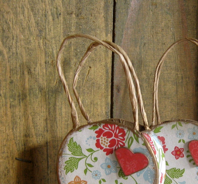 Paper mache embellished gift bags - Floral