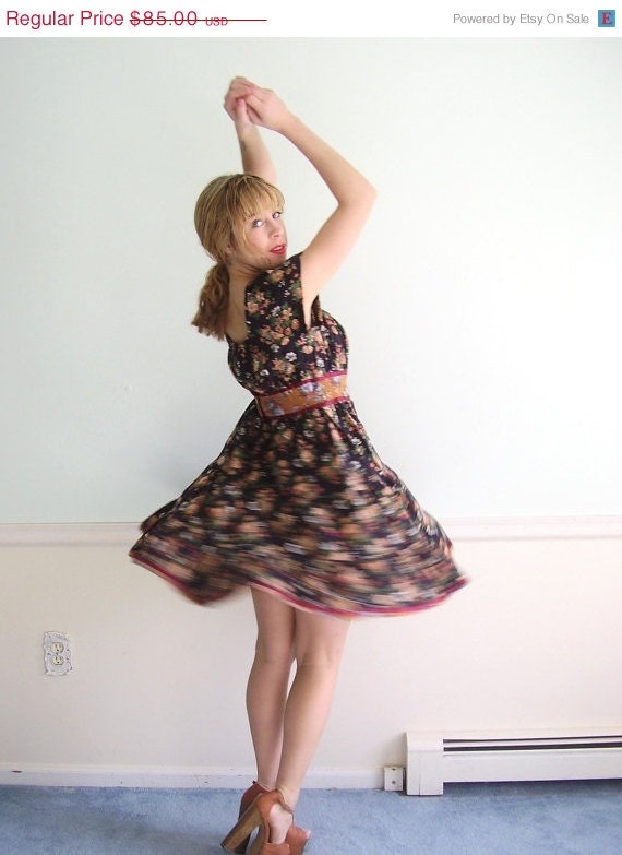25% OFF . . . Gypsy's Tavern 70s Floral Prairie Printed Tiered BOHO Mini Dress S/M