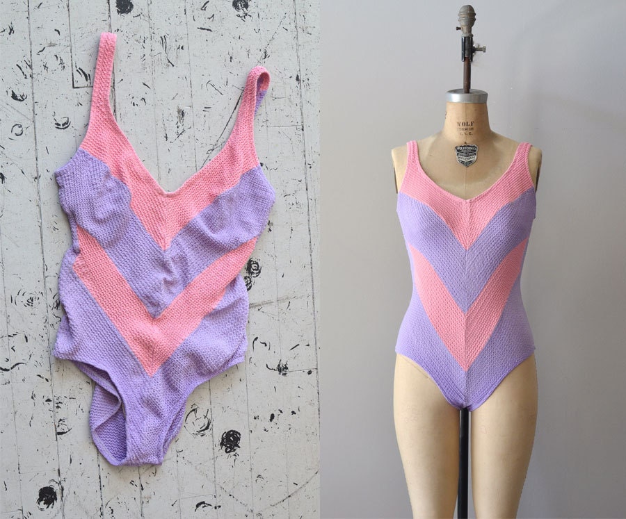 vintage 1980s swimsuit / 80s one piece swimsuit / Bubble Gum maillot