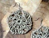 crochet earrings . hemp .