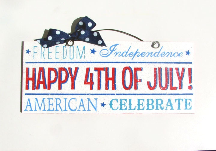 Happy 4th of July sign. Patriotic words with glitter.