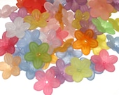 26 Acrylic Daisy Flower Beads - Summer Days - 20mm