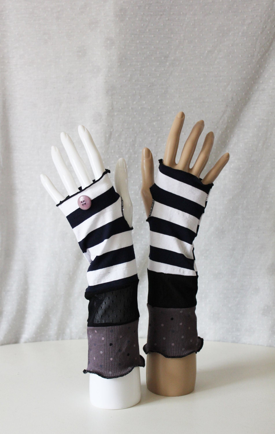 Mittens blue marine and white stripes, black mesh, grey and dots
