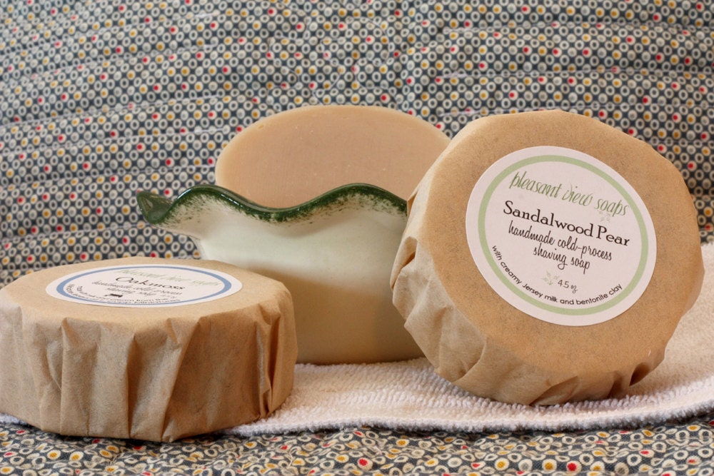 Shaving Soap Sandalwood Pear handmade Cold-Process Round Bar