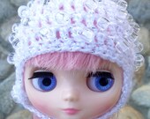 Bauble Helmet for Middie: As the Driven